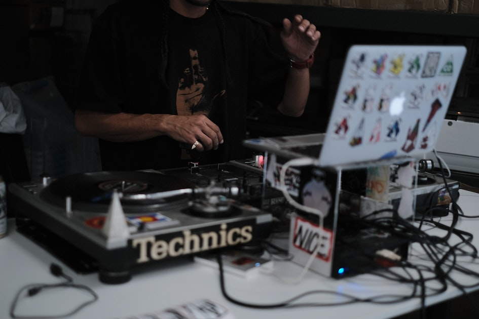 How to Create a DJ Setlist
